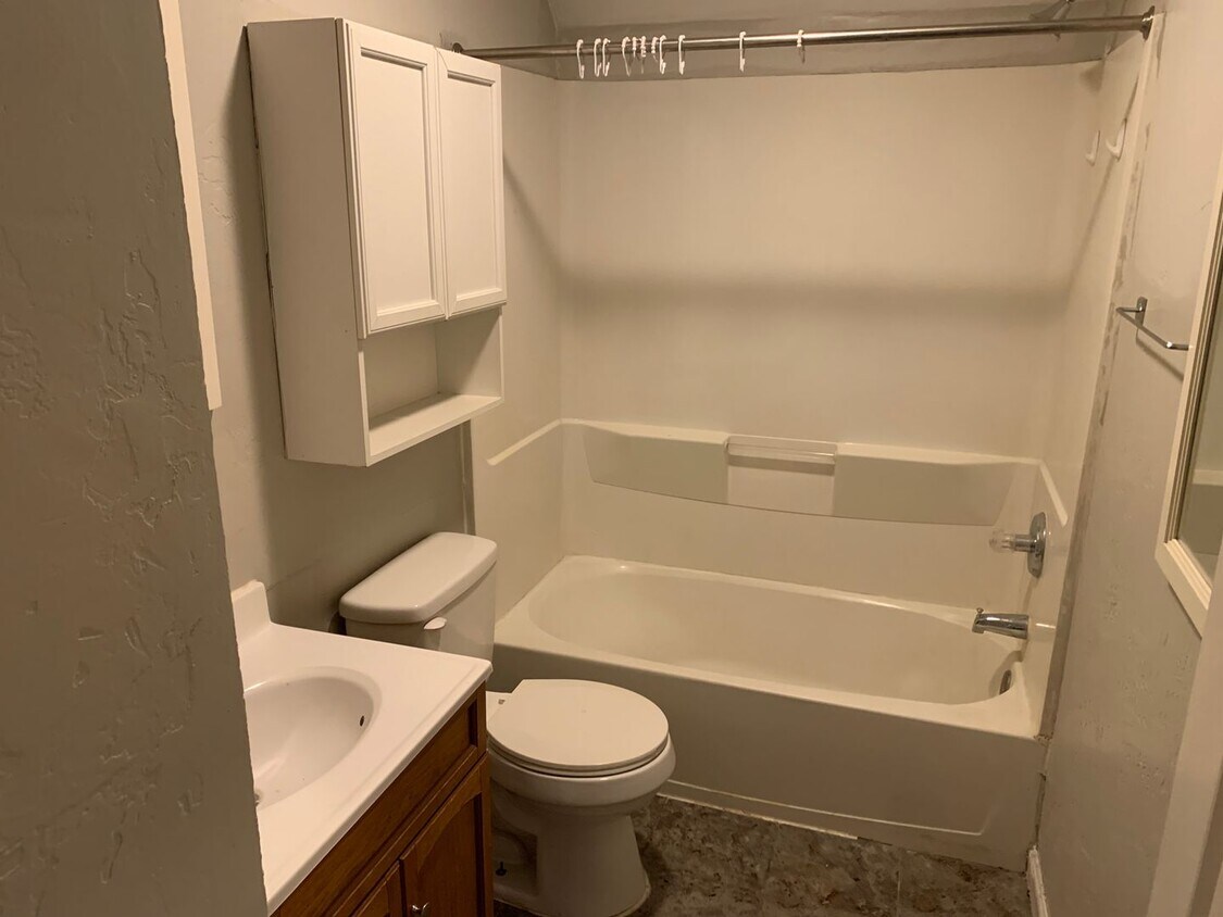 Primary Photo - 4 Bedroom 2 Bathroom Home