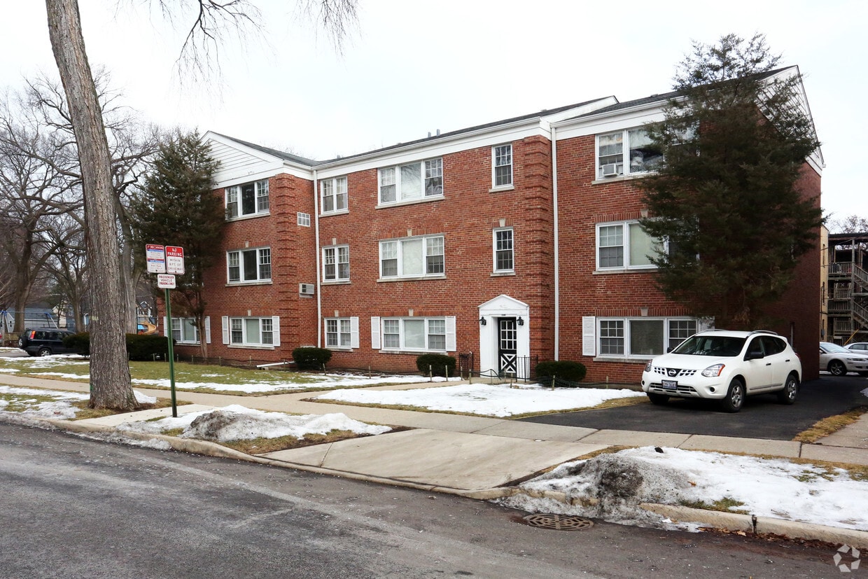 Building Photo - Crain Street and Oak Avenue
