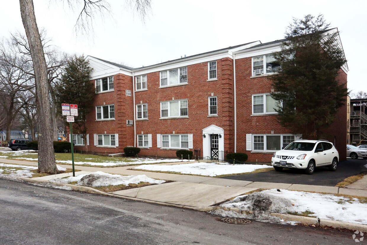 Foto del edificio - Crain Street and Oak Avenue
