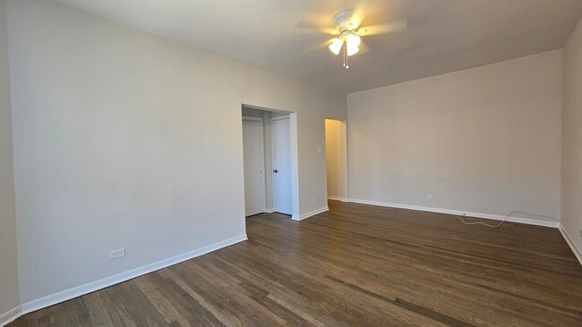Foto del edificio - 7722 N Marshfield Ave