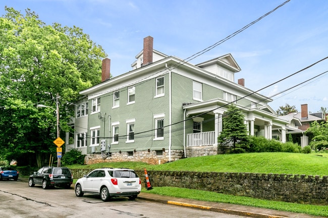 Building Photo - 1103 Richmond Rd