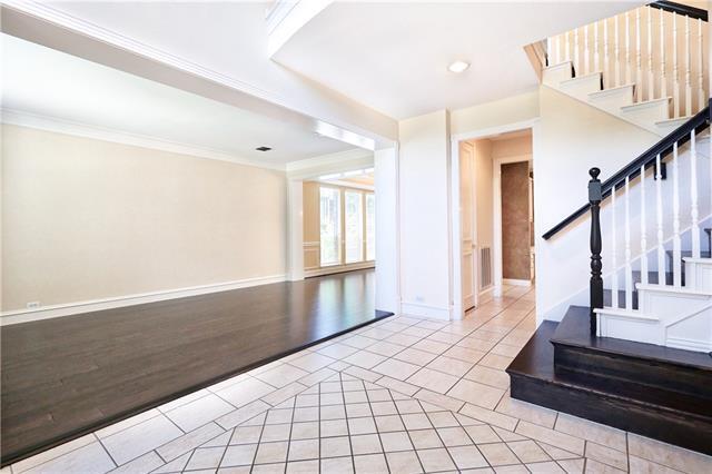 Foto del edificio - 404 Parkwood Ct