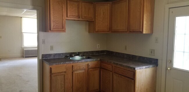 Foto del edificio - 3 br, 1 bath House - 1914 FORSTER STREET