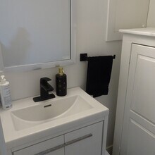 Building Photo - 1356 Charles Dr