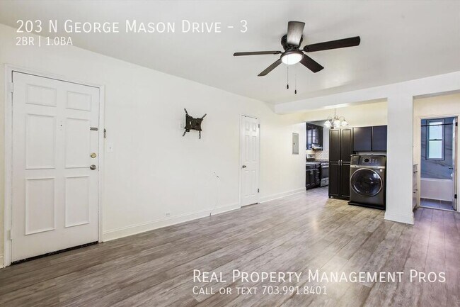 Foto del edificio - 203 N George Mason Dr