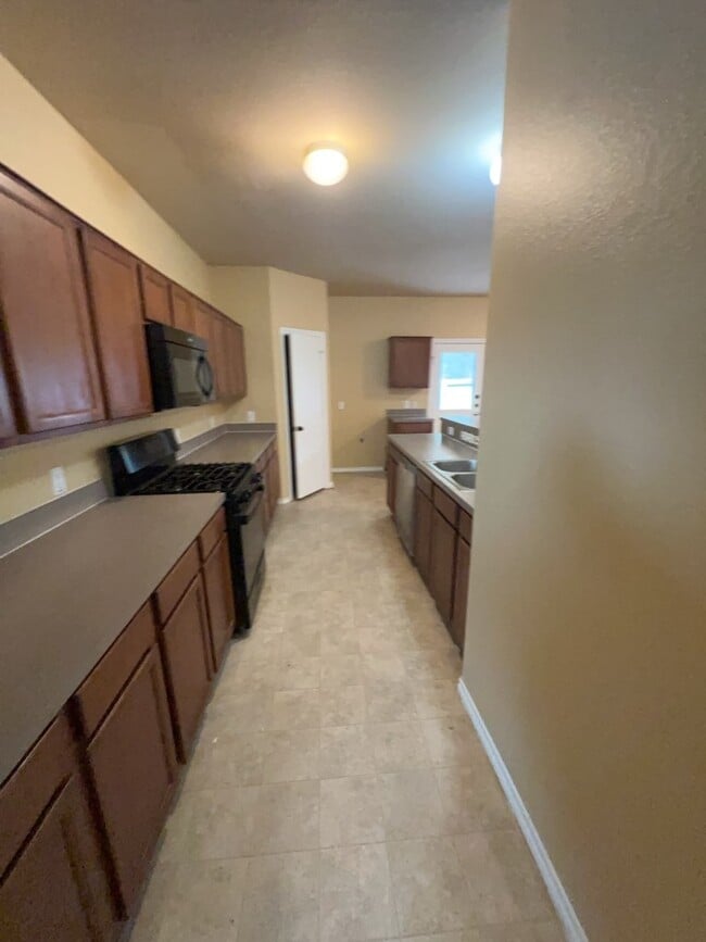 Building Photo - 808 Katydid Ct