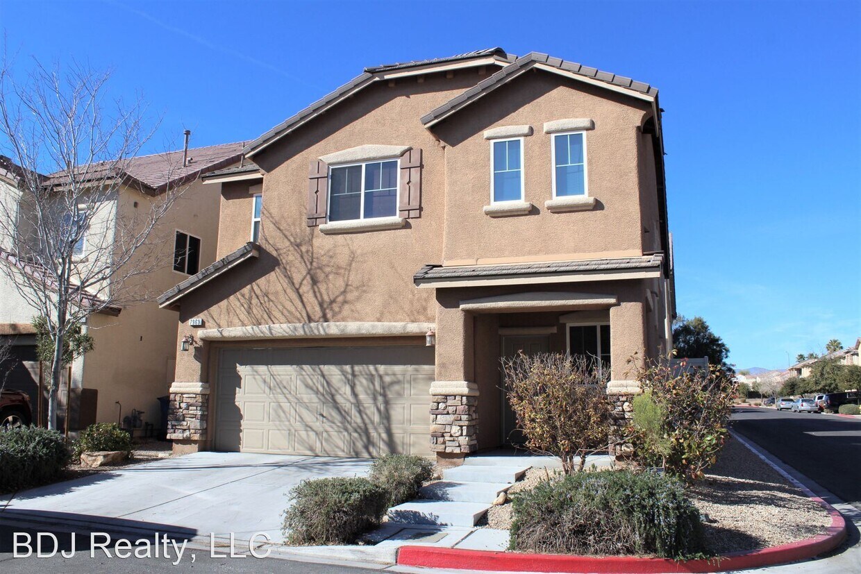 Primary Photo - 3 br, 2.5 bath House - 7963 CAPE BRETT ST