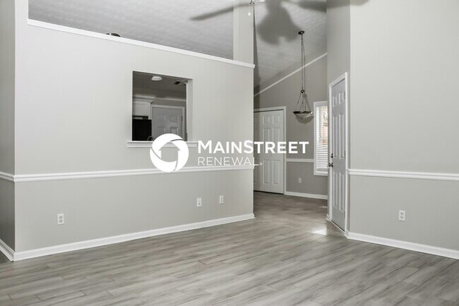 Building Photo - 3 Bedroom Pet-Friendly Home in COVINGTON, ...