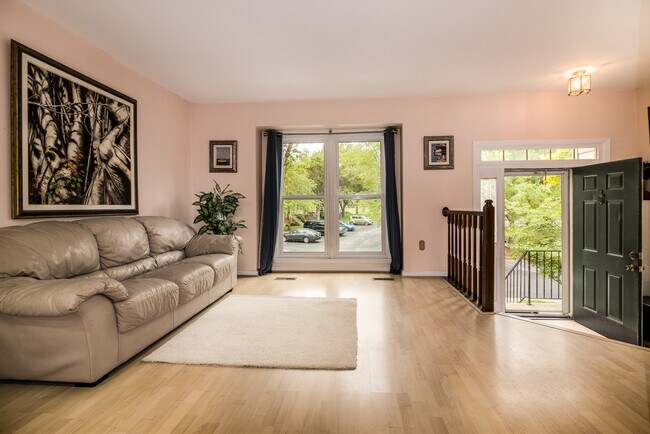 Living room - 13924 Middle Creek Plz