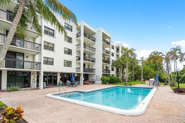 Foto del edificio - 2707 NE 14th Street Causeway