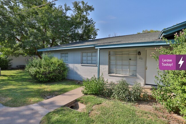 Building Photo - 2977 N 19th Ave