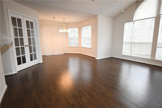 Building Photo - 607 Cypress Pointe St