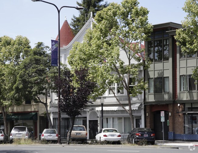 Building Photo - 3228 Adeline