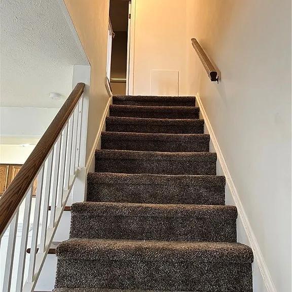 Foto del edificio - 140 Ivy Hill Ln