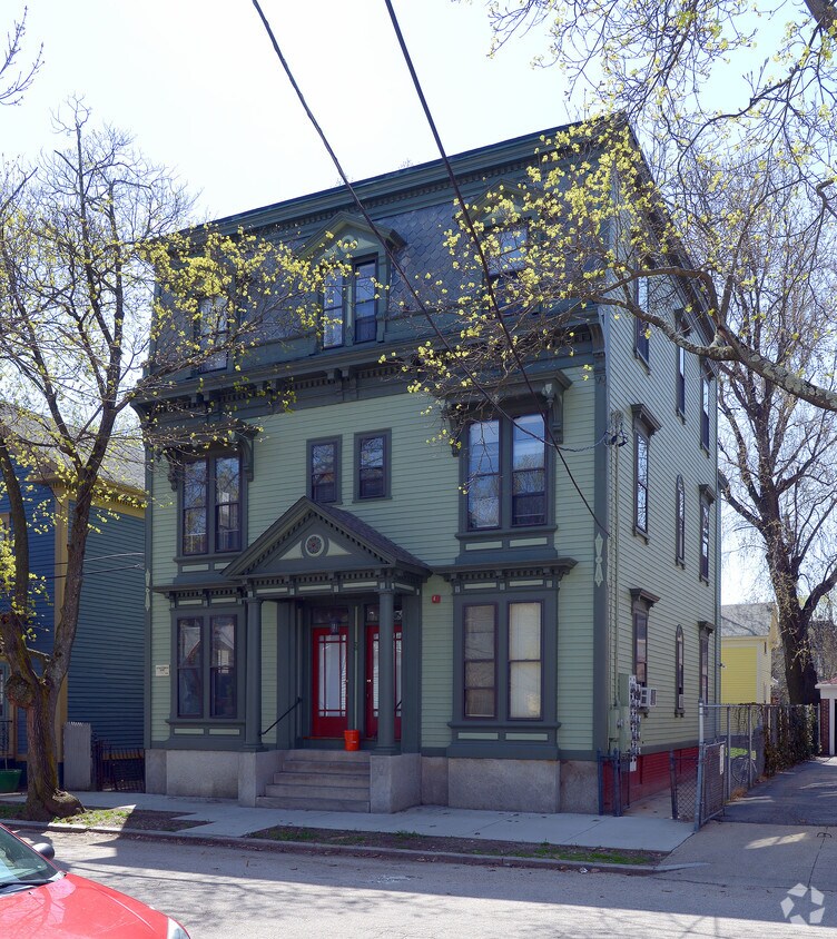 Building Photo - 20 Hudson St