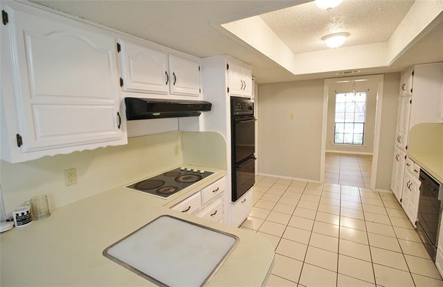 Building Photo - 1123 Wellington Dr