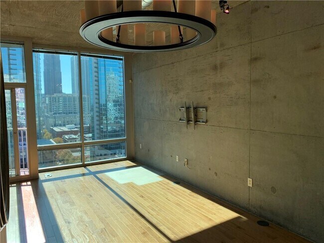 Foto del edificio - 923 Peachtree St NE