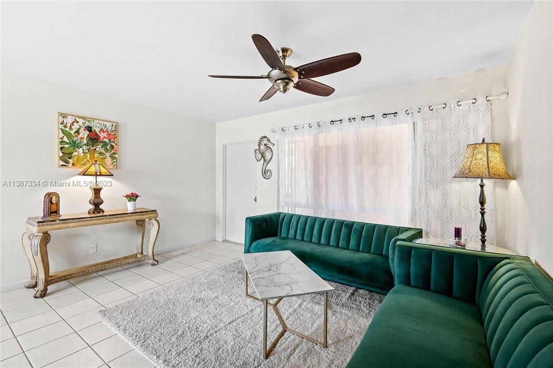 Foto principal - 2616 NE 30th Pl