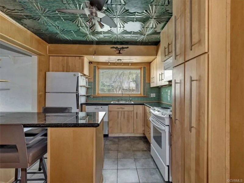 Foto del edificio - 1821 N Parham Rd