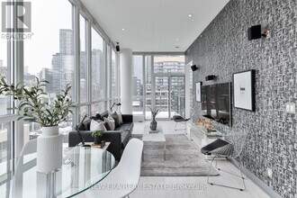 Building Photo - 478-P478 King St W