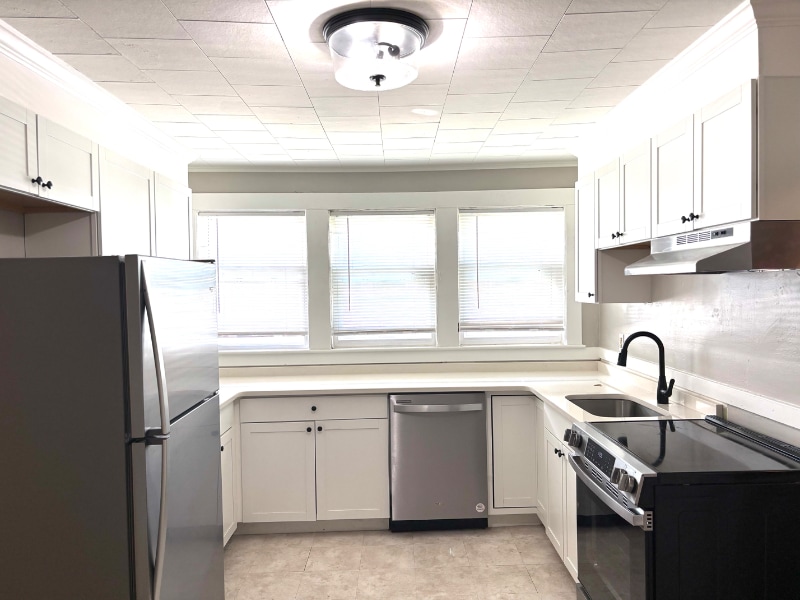 Photo - 1085 Main St (Waltham, MA)