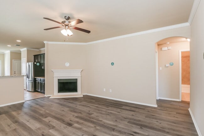 Building Photo - 517 Pawnee St