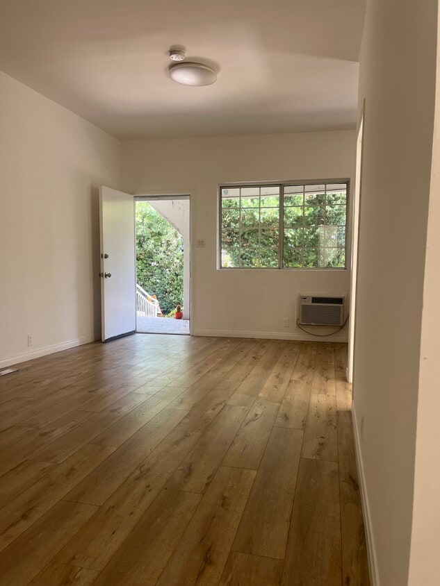 Primary Photo - Griffin Apartments