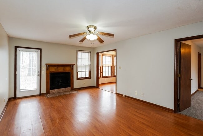 Foto del edificio - 323 Southern Dr