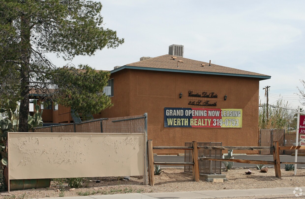Building Photo - 915 S 4th Ave