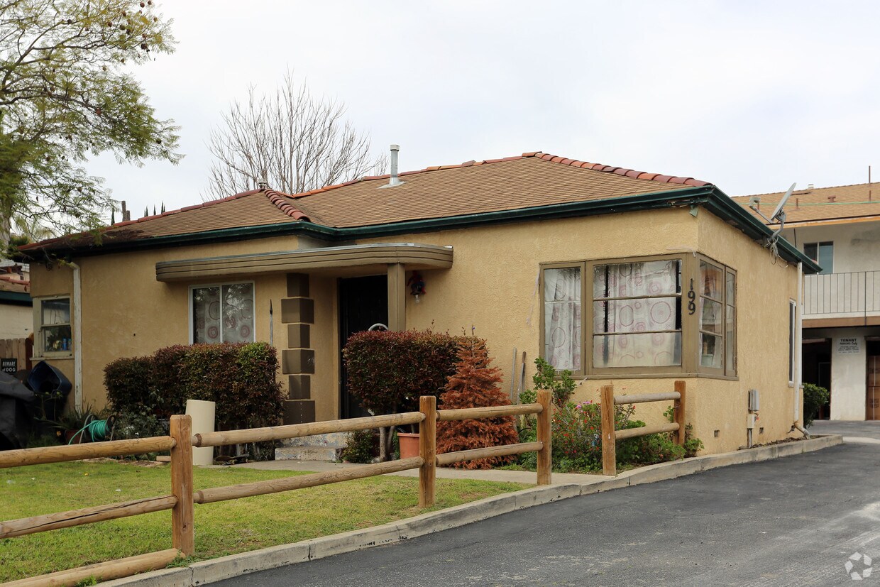 Building Photo - 199 Pala Vista Dr