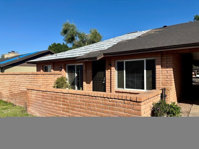 Foto del edificio - 116 W Loma Vista Dr