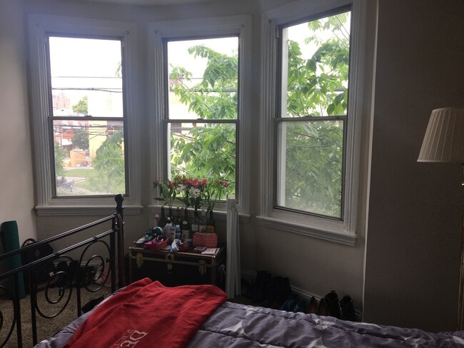 Front Window - Bedroom - 916 S 22nd St