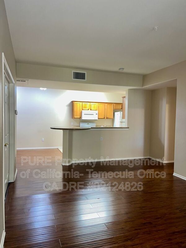 Foto del edificio - 24909 Madison Ave