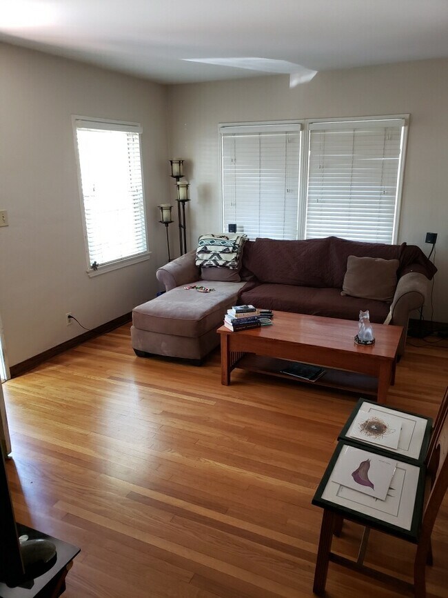 Foto del edificio - 4542 Tujunga Ave
