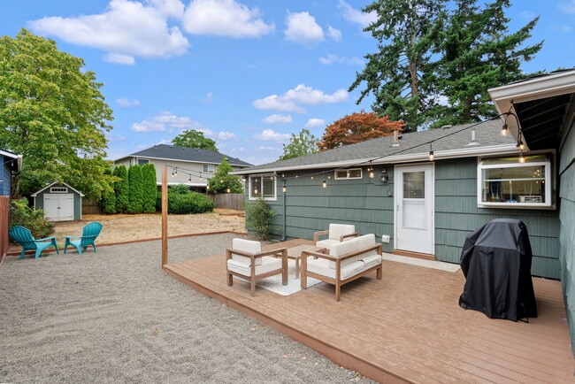 Building Photo - 7414 SE Ogden St