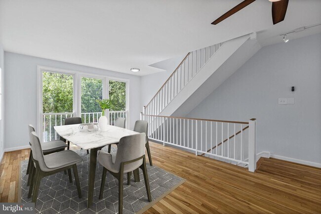Foto del edificio - 723 Delaware Ave SW
