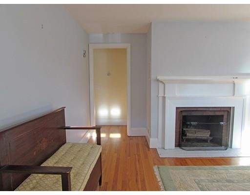 Primary Photo - 11 Tobey Ln