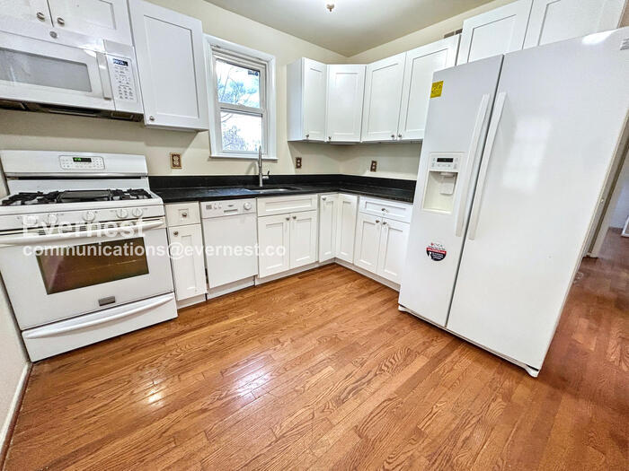 Foto del edificio - 13308 Kelsey Ct