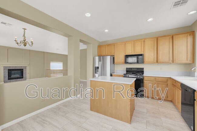 Building Photo - 224 Emerald Vista Way