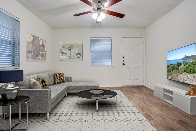 Foto del edificio - East Wood