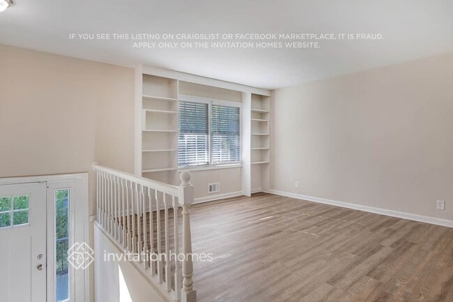 Building Photo - 4424 Malibu Dr