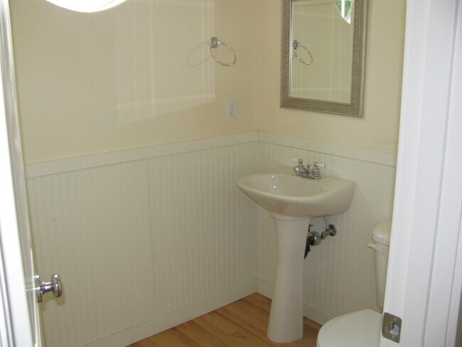 Building Photo - 283 NW 208th Ave