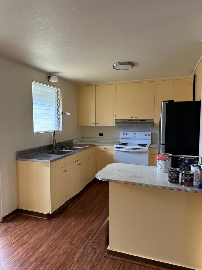 Foto del edificio - 373 Waiale Rd