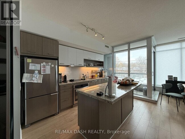 Building Photo - 170 Chiltern Hill Rd