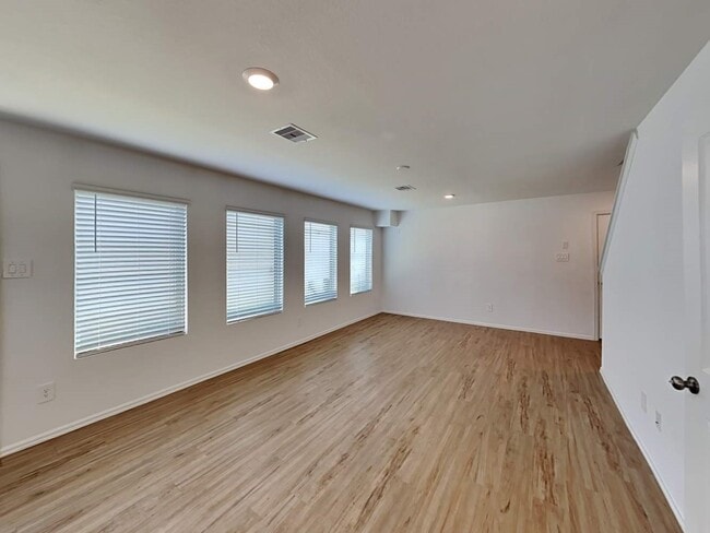 Foto del edificio - 18826 Charter Elm Dr