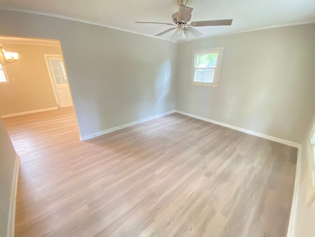 Building Photo - Fully Renovated 3bed/1ba House in 2021 located in North Kannapolis off Hwy 29