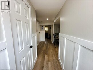Building Photo - 19 Elm Ridge Dr