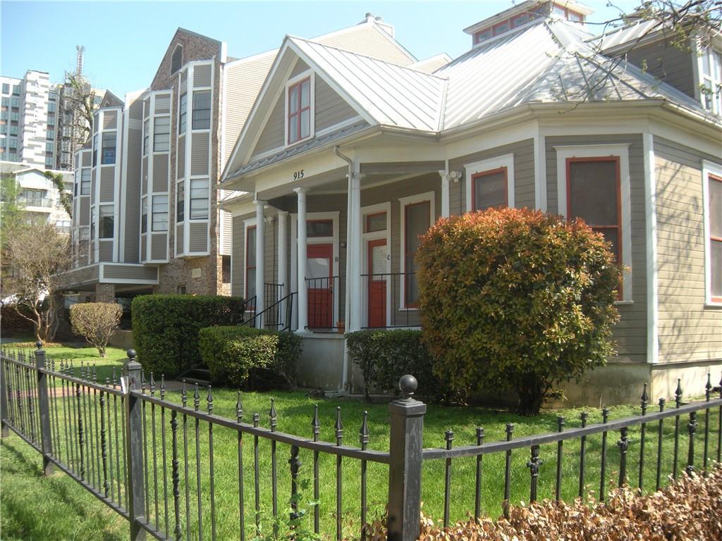 Primary Photo - 915 W 23rd St