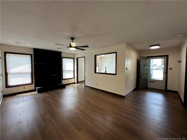 Foto del edificio - 6031 Harmon Pl