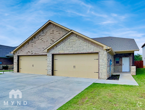 Building Photo - 801 Rolling Terrace Cir